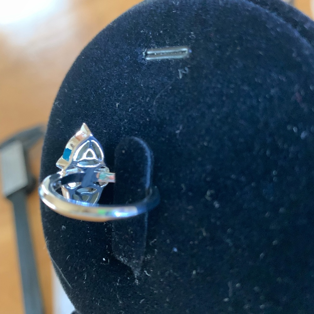 Raspberry Crystal Silvertone Ring, 🆕 - Picture 3 of 3